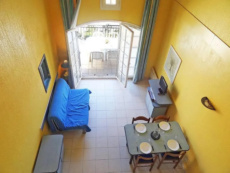 Hotel Les Marines Du Roussillon Gassin 2*,  Francia